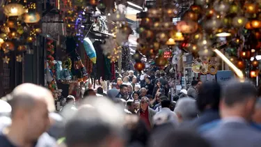 Çarşı pazarda ramazan alışverişi: Hurmanın kilosu cep yakıyor