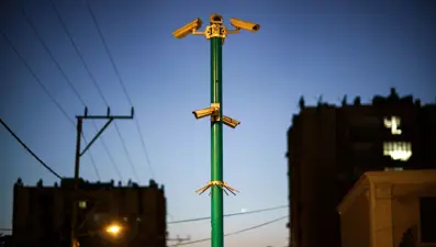 İsrail'den uyarı: Evinizdeki kameraları kapatın İran izliyor!