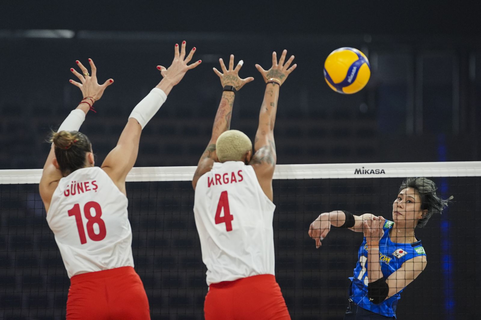 Filenin Sultanları'ndan çeyrek finalde veda