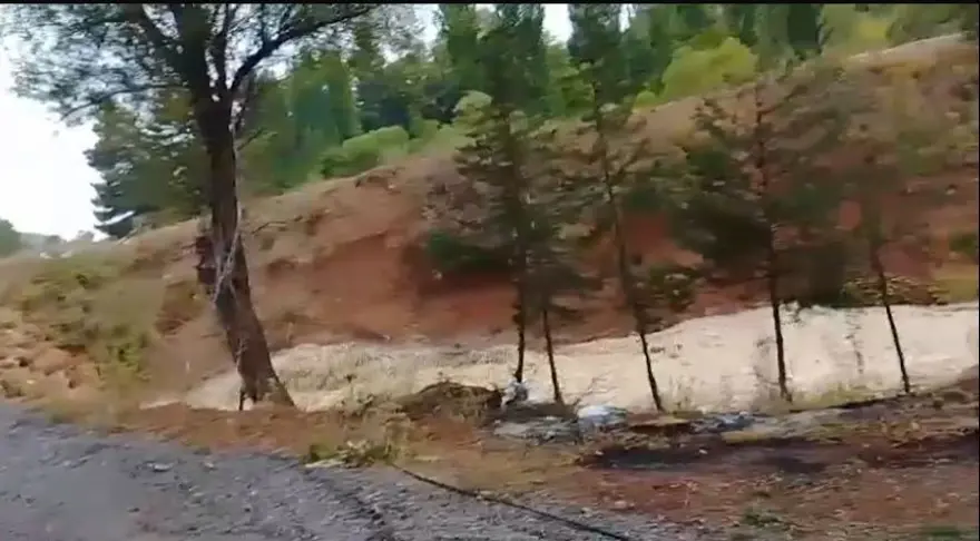 Denizli’de şiddetli yağış dereleri taşırdı 1