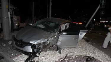 Kavşakta feci kaza: İkisi çocuk yedi yaralı var