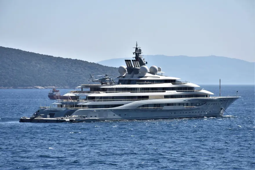 Mega yat "Flying Fox" Bodrum'a demir attı 6