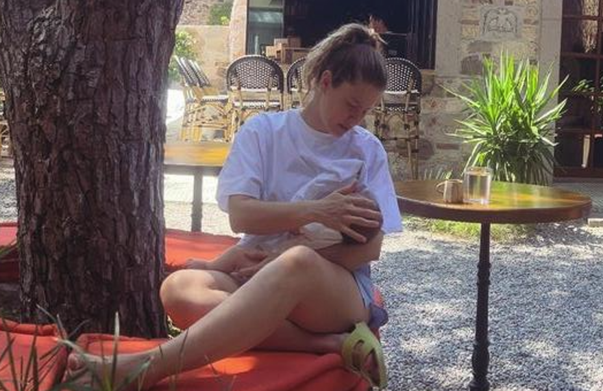 Burcu Biricik'ten kızı Luna ile ilk paylaşım 4