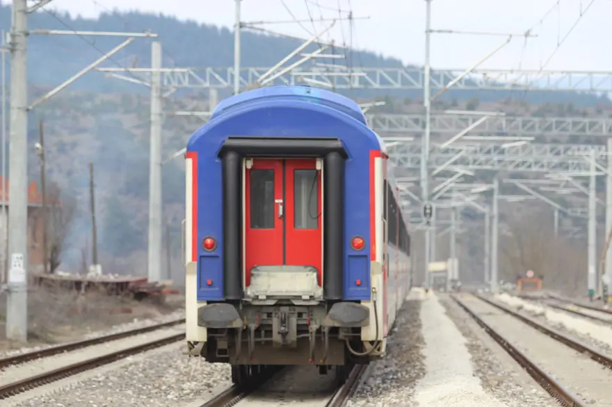 Bu şehirden tren geçiyor ama kimse bilmiyor 8