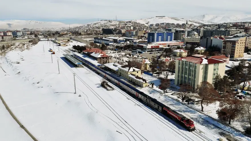 Turistik Doğu Ekspresi ile karlı ovalarda masalsı yolculuk 9