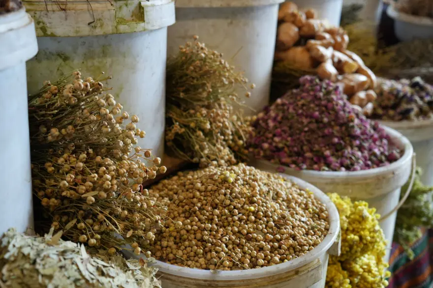 İlaç yerine tercih ediyorlar: Sütle kaynatınca öksürük ve balgamı kesiyor 1 İlaç yerine tercih ediyorlar: Sütle kaynatınca öksürük ve balgamı kesiyor 1