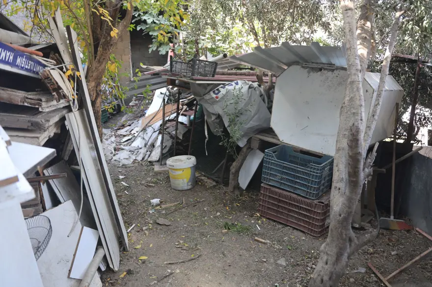 Kümese dadanan sansarla mücadele: 20 günde yakaladı, bir gün elinde tutamadı Kümese dadanan sansarla mücadele: 20 günde yakaladı, bir gün elinde tutamadı