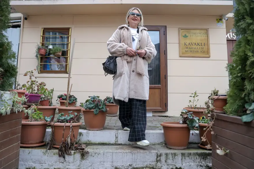 Gelin geldiği mahalleye muhtar oldu 3 dönemdir görevini sürdürüyor 1