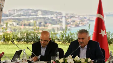 Başbakan Yıldırım: Esad geçiş döneminde yer alabilir ancak...