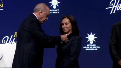 Beykoz Belediye Başkanvekili Özlem Vural Gürzel, AK Parti'ye katıldı | Erdoğan: Saflarımızı genişletiyoruz