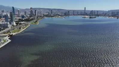 Son iki günde etkisi arttı: İzmir Körfezi'nde kötü koku sürüyor