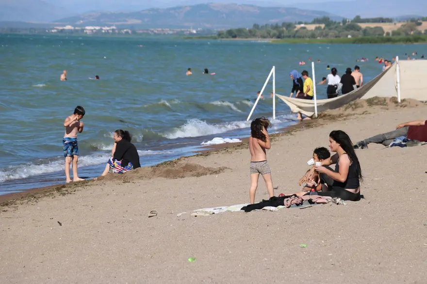Konya'nın denizi Karaburun Plajı tatilcilerin yeni gözdesi oldu 10
