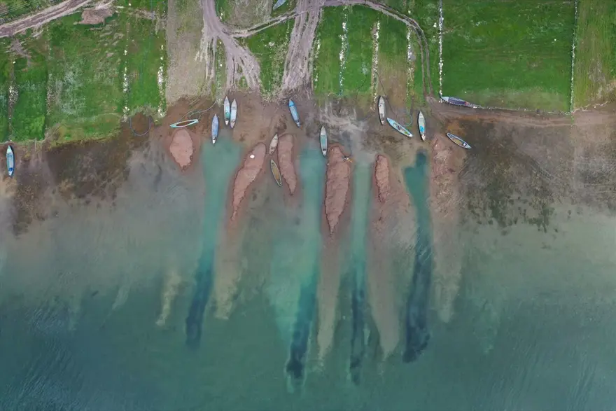 Gölün ortasındaki adada corona virüsten izole bir hayat sürdürüyorlar 1