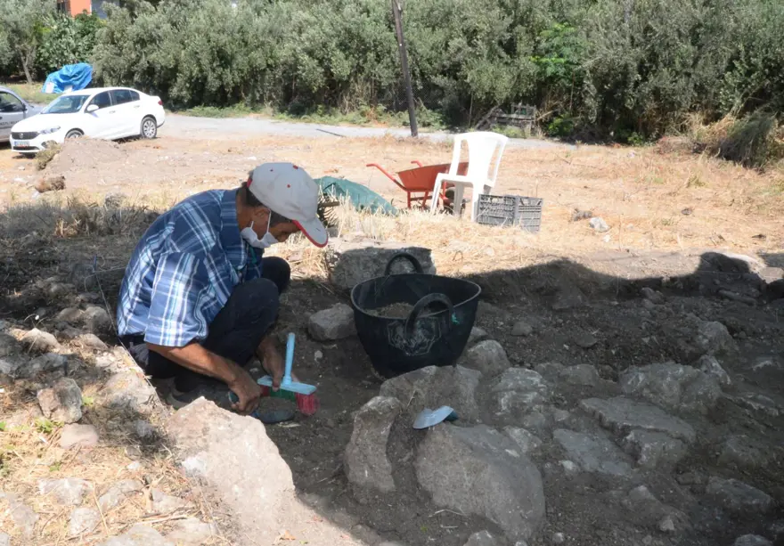 Astronominin kurucusu Aratos'un anıt mezarı için Soli Pompeiopolis'de kazı çalışmaları başladı 6 Astronominin kurucusu Aratos'un anıt mezarı için Soli Pompeiopolis'de kazı çalışmaları başladı 6