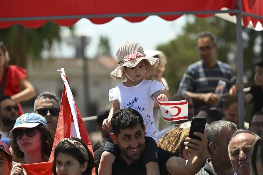 KKTC’de 50’nci yıl coşkusu | Cumhurbaşkanı Erdoğan: Müzakereye ve çözüme hazırız 16 KKTC’de 50’nci yıl coşkusu | Cumhurbaşkanı Erdoğan: Müzakereye ve çözüme hazırız 16