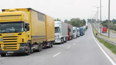 Avrupa'ya açılan sınır kapılarında TIR kuyruğu