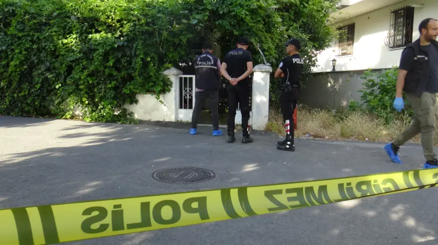 İstanbulAvcılar’da maskeli saldırganlar kahvehaneyi taradı: 1’i ağır 4 yaralı 