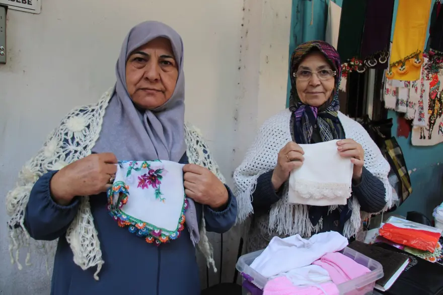 Bir zamanlar televizyon ve koltuk dekoruydu: Şimdi pazarda alıcısını bekliyor 