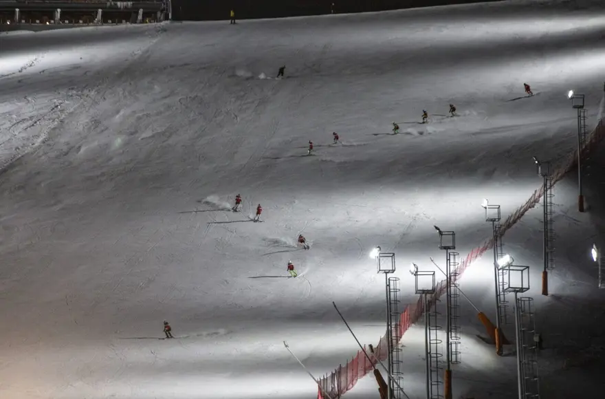 Palandöken'de "gece kayağı" keyfi 9