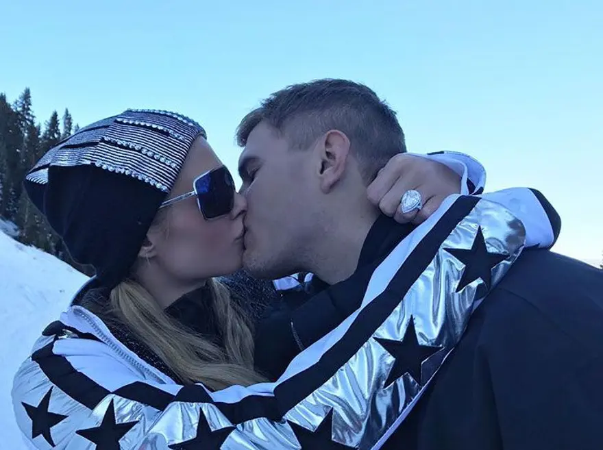 Chris Zylka'dan Paris Hilton'a 2 milyon dolarlık yüzükle evlenme teklifi 5