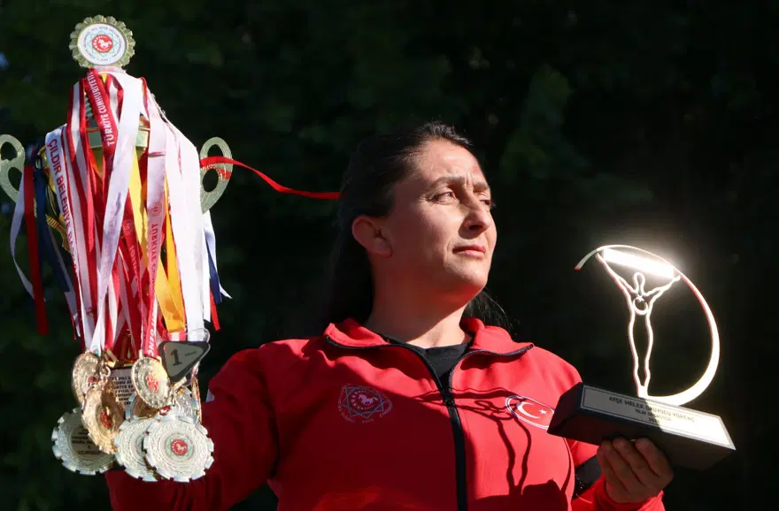 Rusya'da dünya şampiyonu olan Ayşe öğretmen, ödüllere doymuyor 4