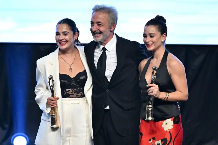Altın Koza Film Festivali ödülleri sahiplerini buldu 12 Altın Koza Film Festivali ödülleri sahiplerini buldu 12