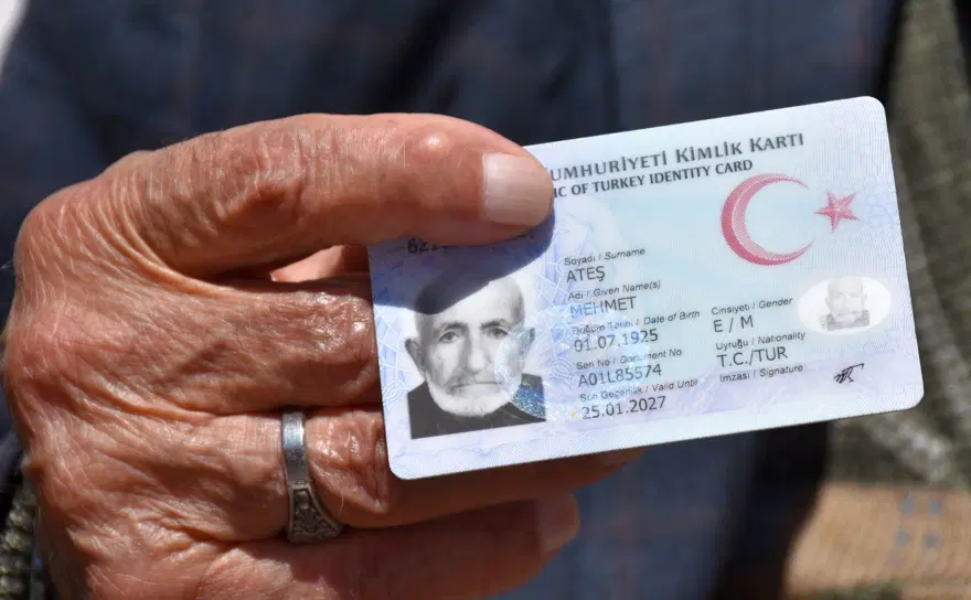 100 yaşındaki Mehmet dedenin uzun ömür sırrı: Her gün yediği 2 besin varmış 6 100 yaşındaki Mehmet dedenin uzun ömür sırrı: Her gün yediği 2 besin varmış 6