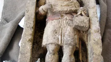 1500 yıllık rahip heykeli müze bahçesinden çalındı