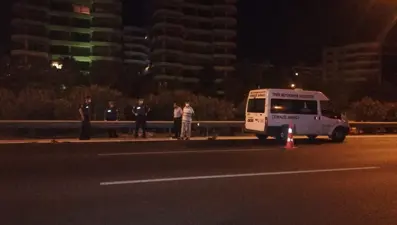 İzmir'de otomobilin çarptığı genç hayatını kaybetti