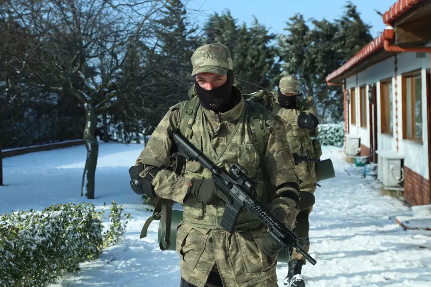 'Söz' dizisi oyuncuları askeri eğitim aldı 4 'Söz' dizisi oyuncuları askeri eğitim aldı 4
