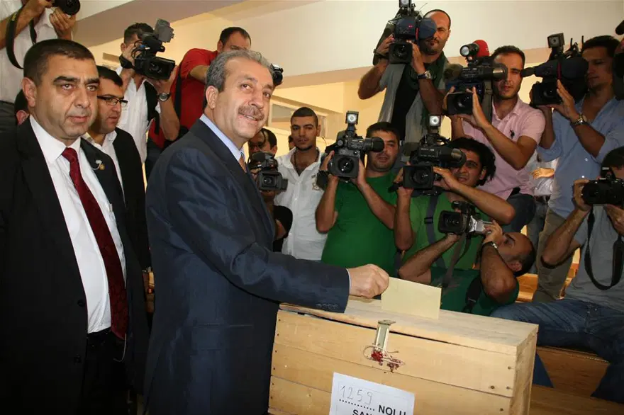 Türkiye sandık başındaydı 53