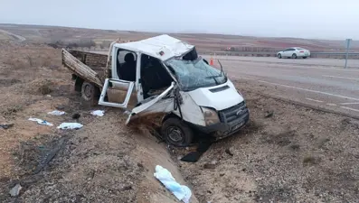 İşçileri taşıyan kamyonet devrildi: Beş yaralı