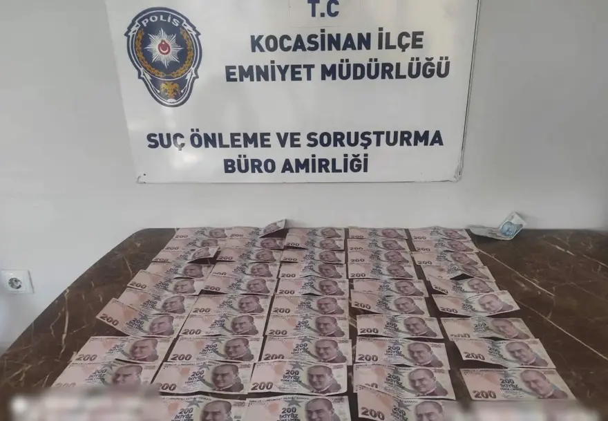 ATM’de unutulan karttan 10 bin lira çekti 1 ATM’de unutulan karttan 10 bin lira çekti 1