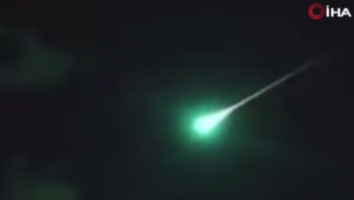 Halk panik oldu | Meksika’da gök taşı geceyi gündüze çevirdi