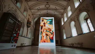 New York Metropolitan Müzesi’nden gelen Sonsuzluk Kapıları NFT sergisi Side Antik Kent’te