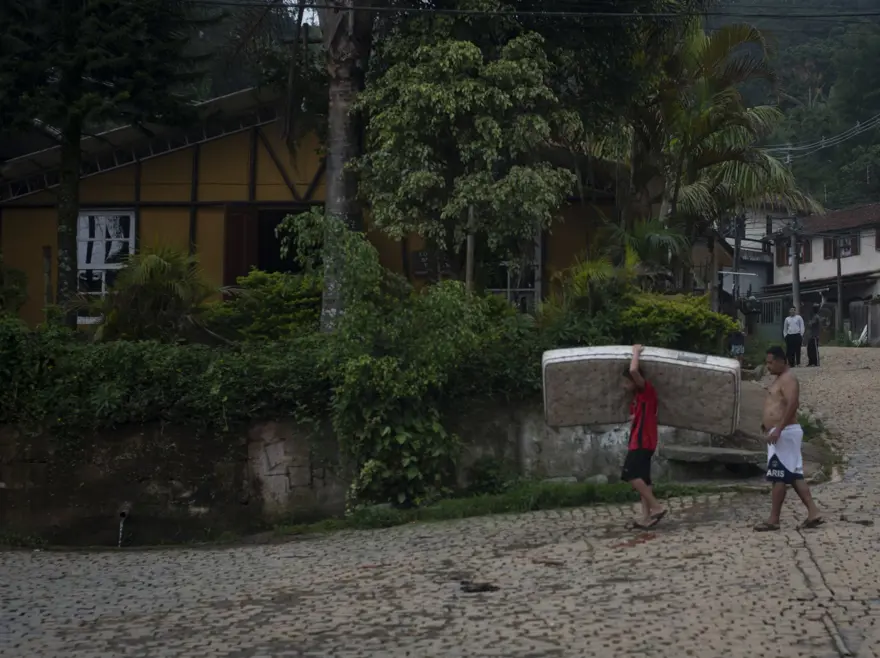 Brezilya’daki sel felaketinde ölenlerin sayısı 104’e çıktı 17 Brezilya’daki sel felaketinde ölenlerin sayısı 104’e çıktı 17