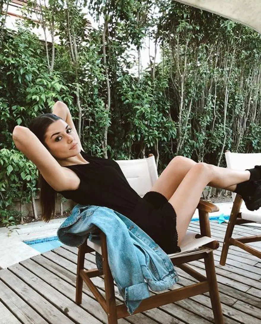 Serenay Sarıkaya: Yaz bitmedi bitemez (Ünlü isimlerin tatil paylaşımları) 52