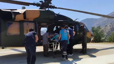 Hamile hastayı hastaneye askeri helikopter götürdü