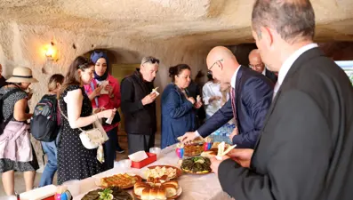 Kapadokya'da Türk Mutfağı Haftası'nda turistlere yöresel lezzet ikramı