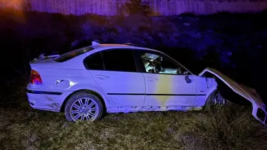 Otomobil şarampole uçtu: 2 yaralı