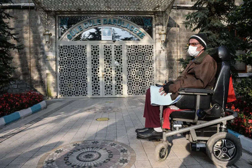 Türkiye'de ilk vaka görüldüğü gün kapılar kapandı! Darülaceze'de 'kapalı' 9 ay 21 Türkiye'de ilk vaka görüldüğü gün kapılar kapandı! Darülaceze'de 'kapalı' 9 ay 21