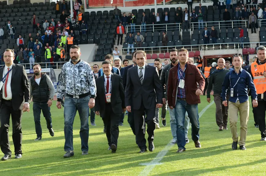 Sivas'ta tribünler karıştı 8