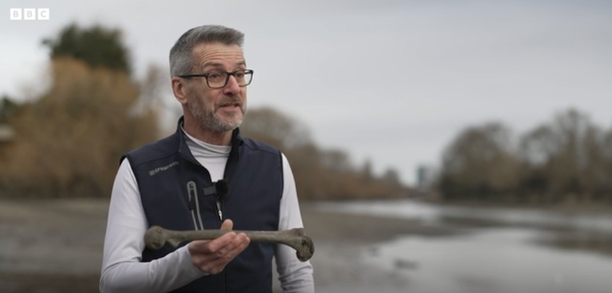 Thames Nehri kıyısında 5 bin yıllık insan kemiği bulundu 