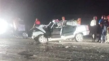 Otomobil ile minibüs kafa kafaya çarpıştı: 1 ölü, 3 yaralı