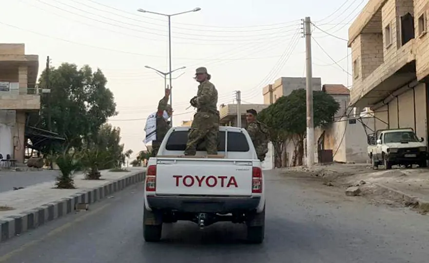 ÖSO mensupları Cerablus merkezine girdi 4