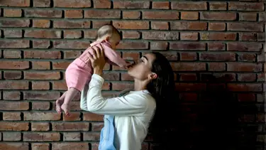 Doğum izni 6 aya yükseliyor