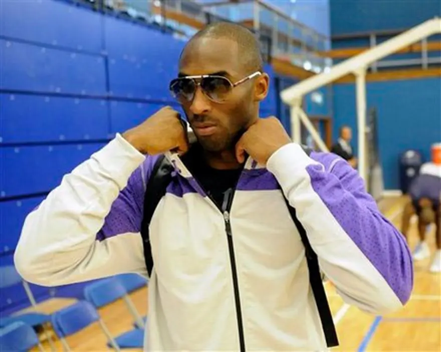 Kobe herkesi haşladı 8