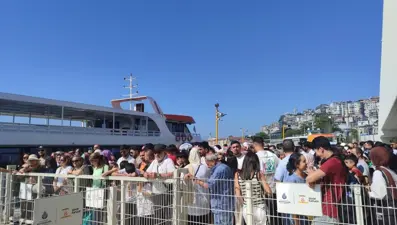 Tatilin son gününde Adalar'a akın: İskeleler doldu taştı