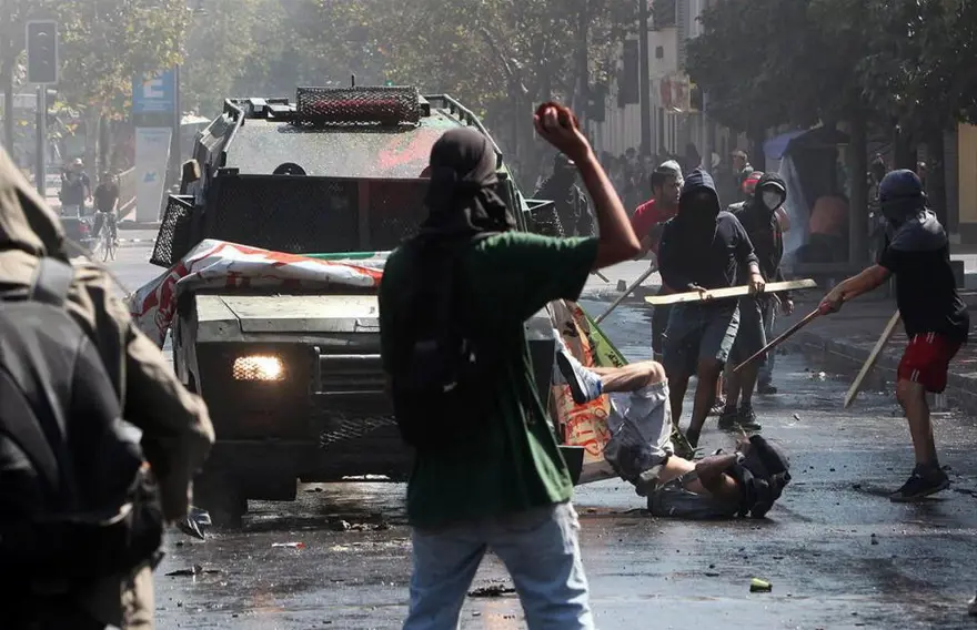 Öğrenciler yine sokakta 20