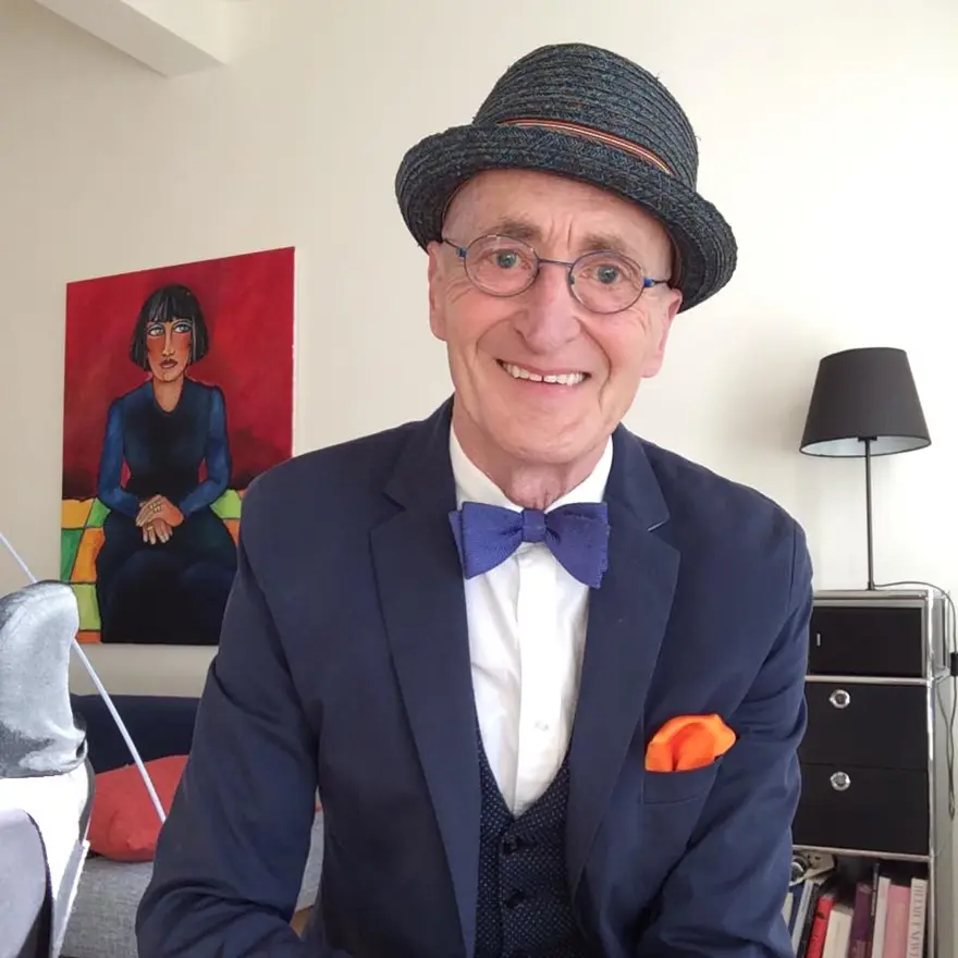 Tarzıyla gençlere taş çıkartıyor 9